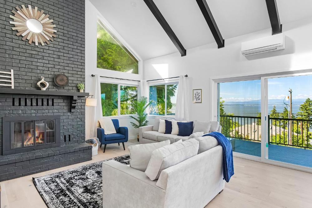 Four-Bedroom Vacation Home interior